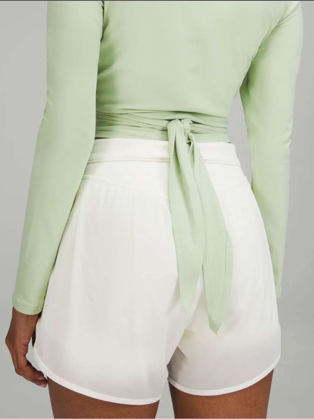 Lululemon Women’s Time to Restore Long Sleeve Creamy Mint Size 8